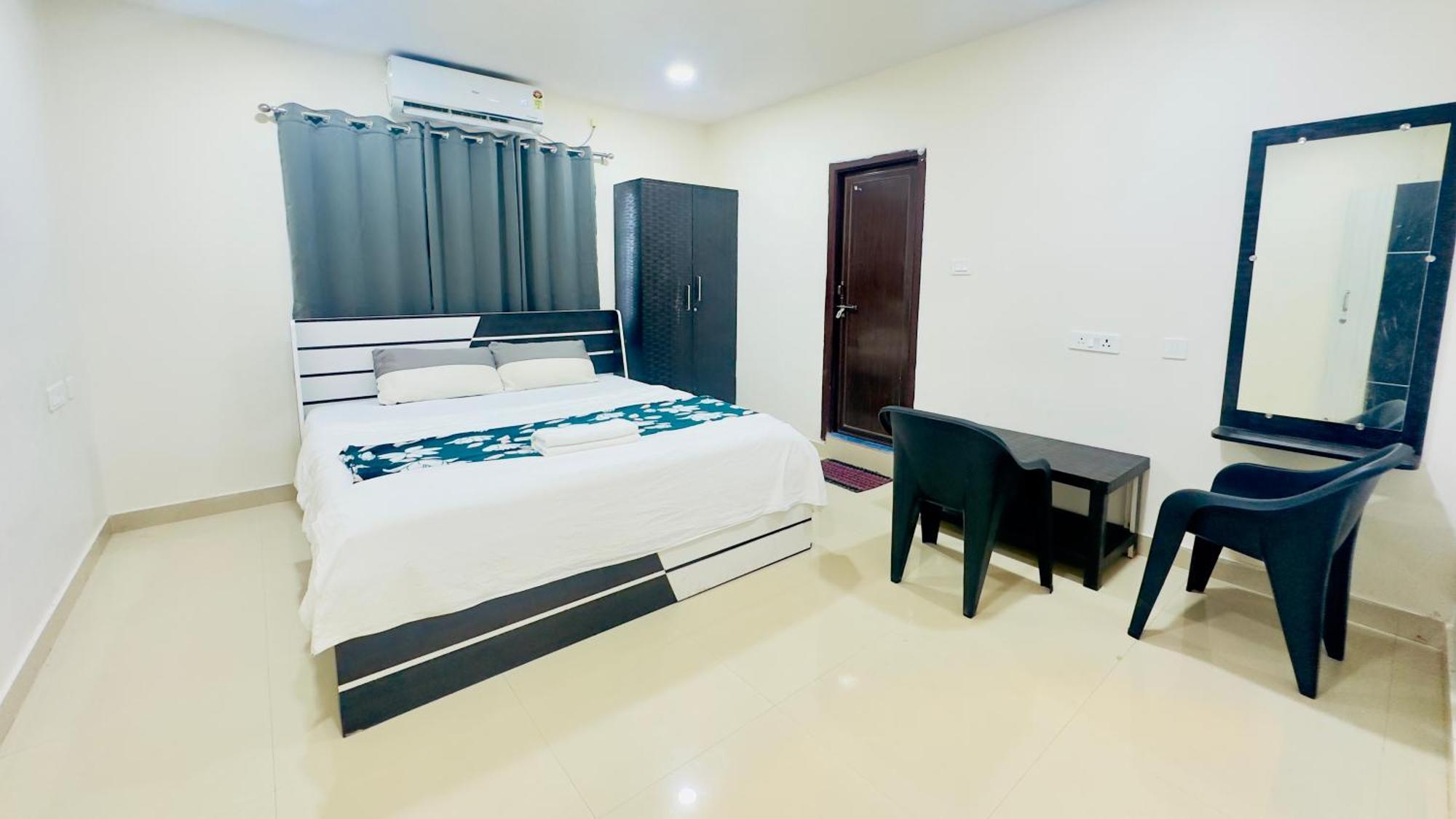 Sketch Family Restaurant & Rooms Visakhapatnam Exterior foto